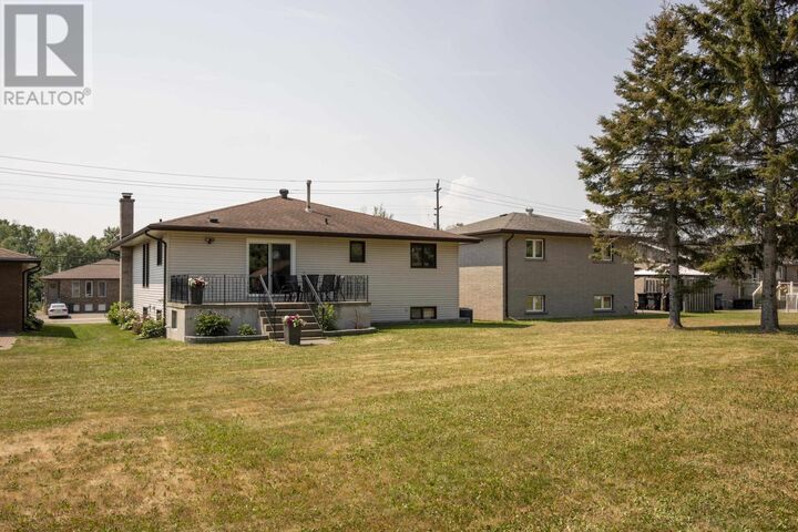 Property Photo: 1312 John Street Rd ON P7B 2A3