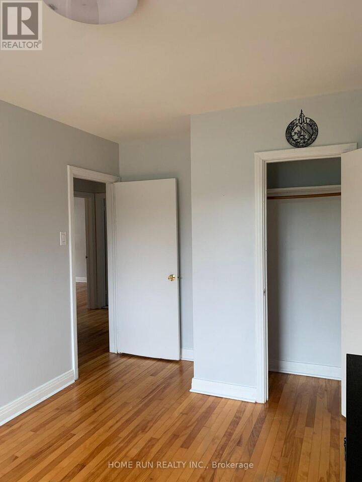 Property Photo:  96 Ontario Street 2  ON K1K 1K9 