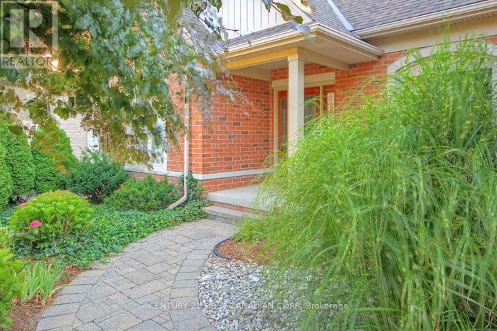 Property Photo: 581 Plane Tree Drive ON N6G 5M7