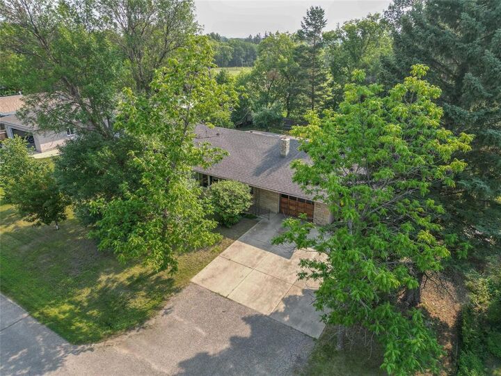 Property Photo:  1639 6th Street  MB R7A 3S2 