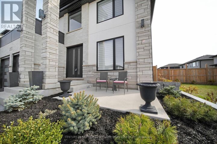 Property Photo: 3475 Brushland Crescent ON N6P 0H2