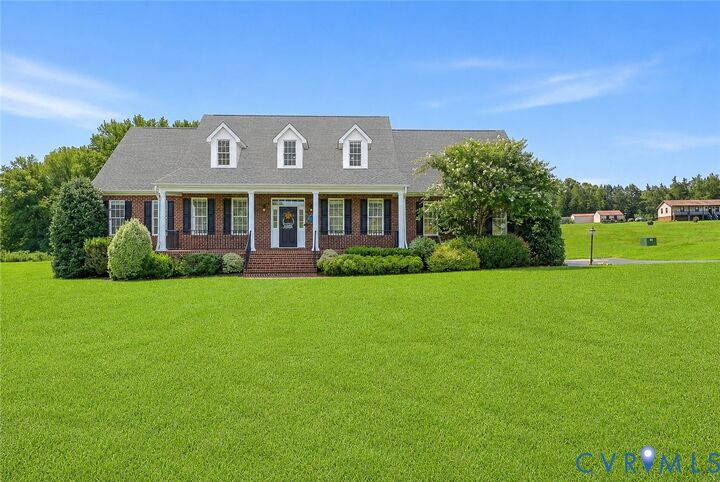 Property Photo: 16225 Parrish Farms Road VA 23192