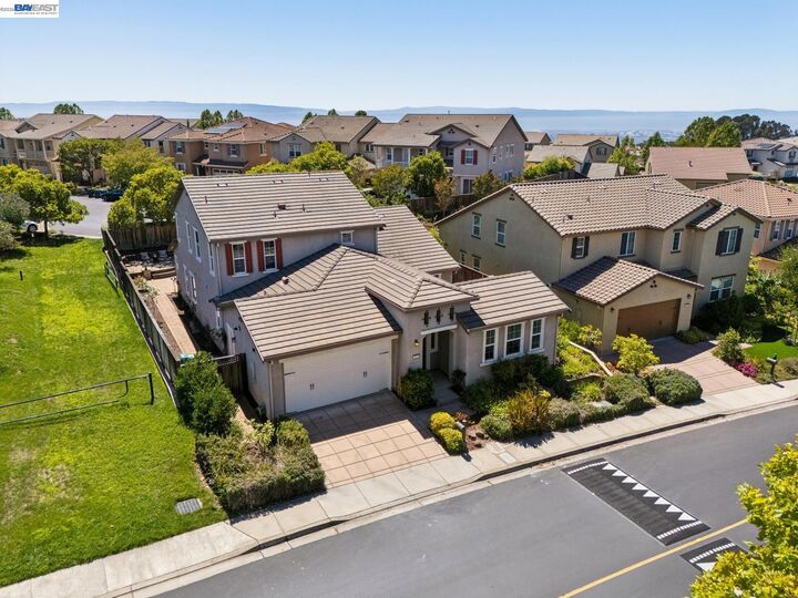 Property Photo: 123 Benmore Dr CA 94542