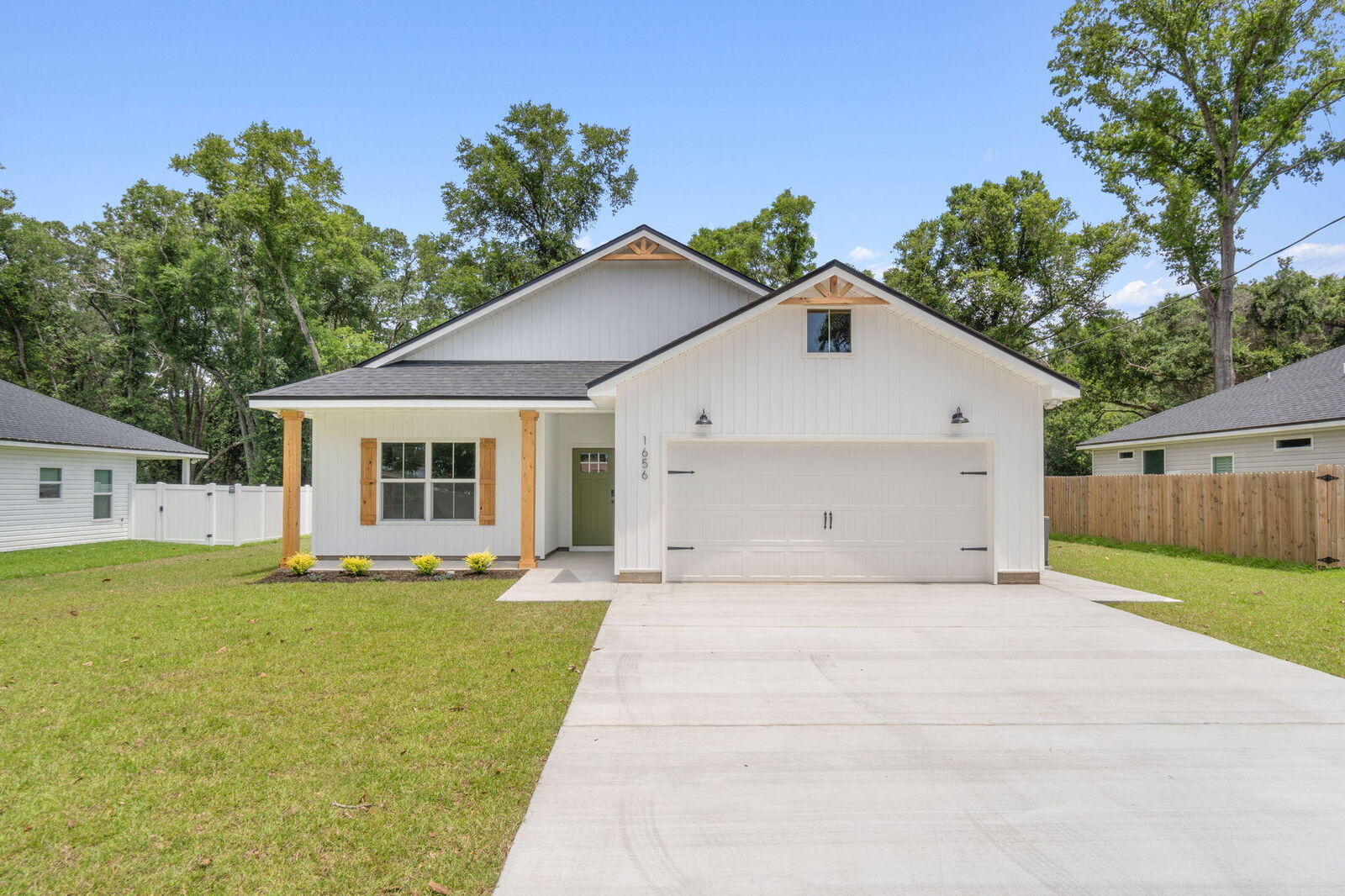 Property Photo: 8318 Vickie Street FL 32514
