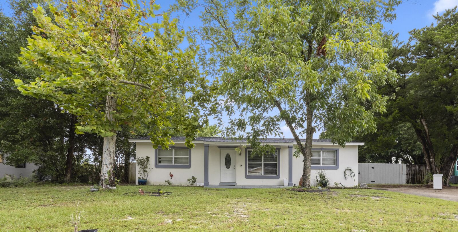 Property Photo:  411 Shrewsbury Road  FL 32569 