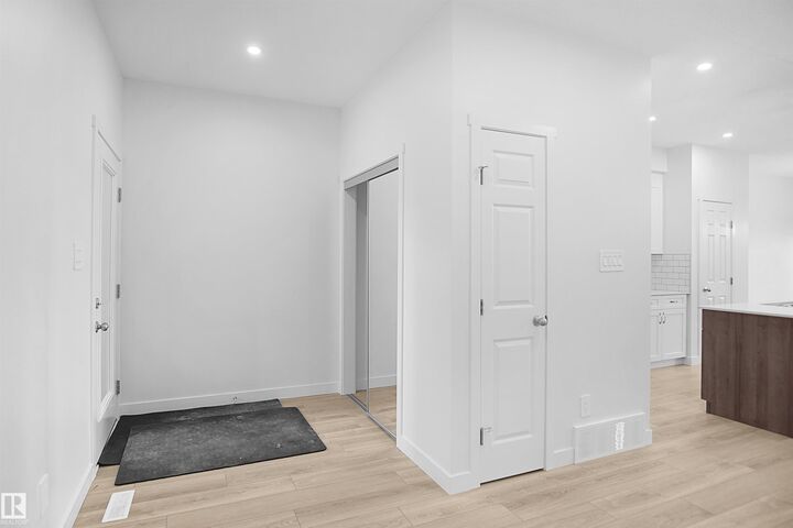 Property Photo:  8436 183 Avenue NW  AB T5Z 0X5 