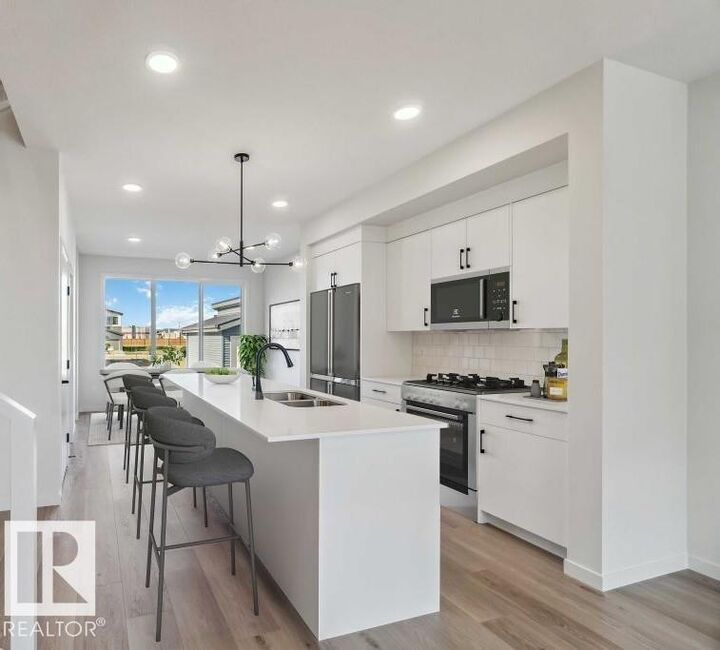 Property Photo: 7126 50A Avenue AB T4X 2Z8