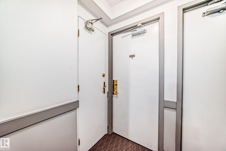 Property Photo: 9909 110 Street NW 1601 AB T5K 2E5
