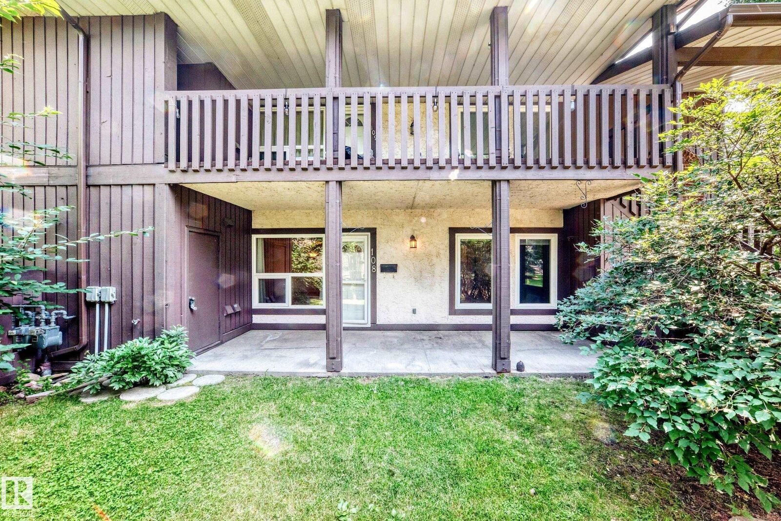Property Photo: 108 Surrey Gardens Gardens NW AB T5T 1Z3