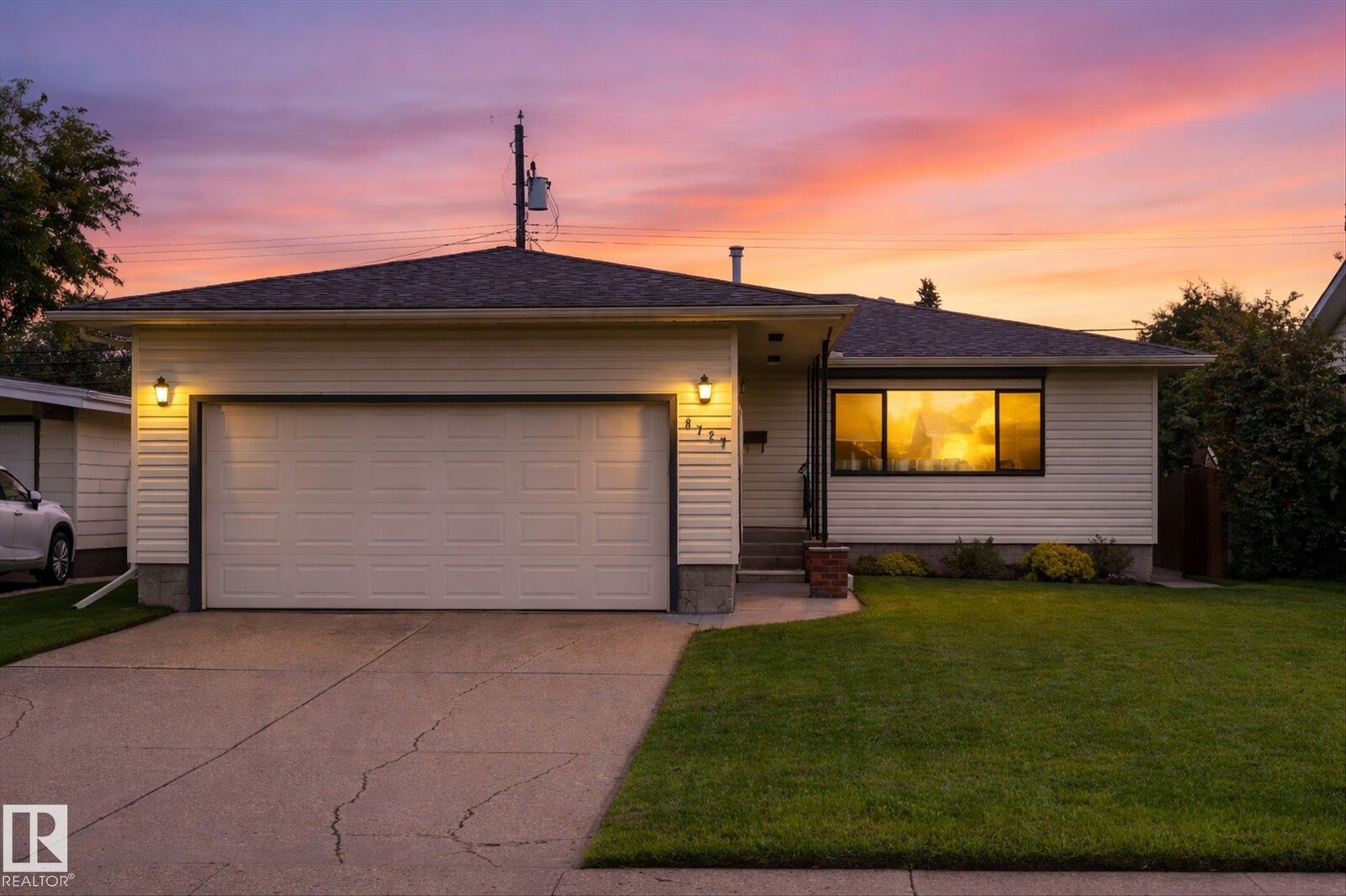 Property Photo: 8727 73 Street NW AB T6B 1Z9