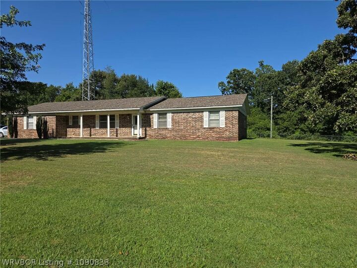 Property Photo:  11916 Donahoe Bend  AR 72916 