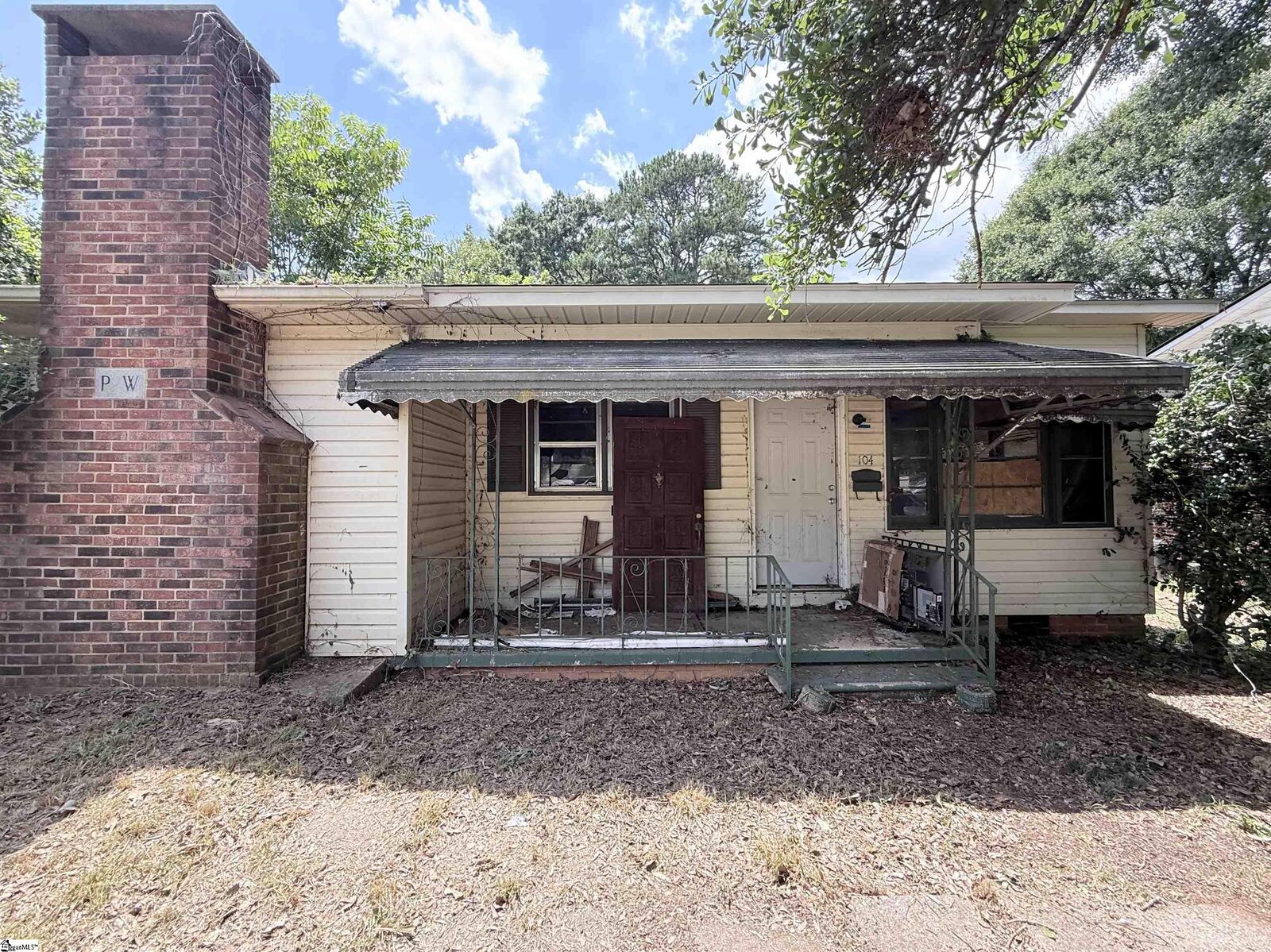 Property Photo: 104 Cabot Court SC 29306