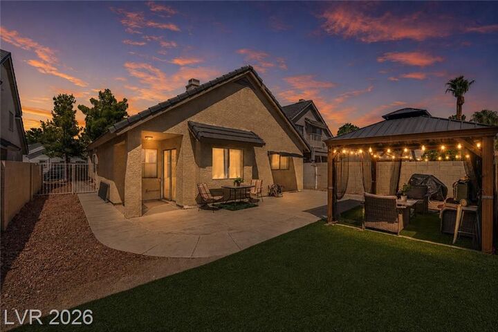 Property Photo: 1714 La Cruz Drive NV 89014
