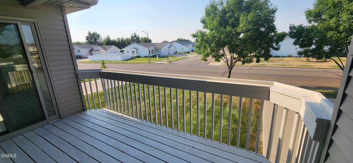 Property Photo: 1001 Santa Fe Avenue 4 ND 58504