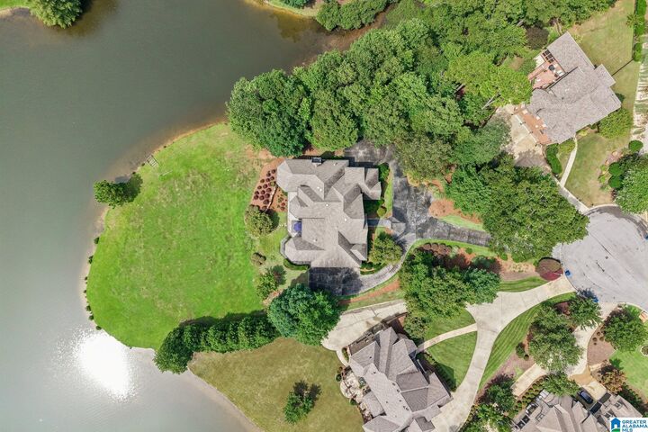 Property Photo: 1724 Lake Hardwood Drive AL 35242
