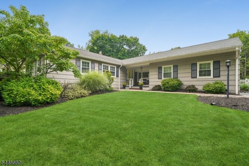 Property Photo: 5 Pletcher Pl NJ 07960