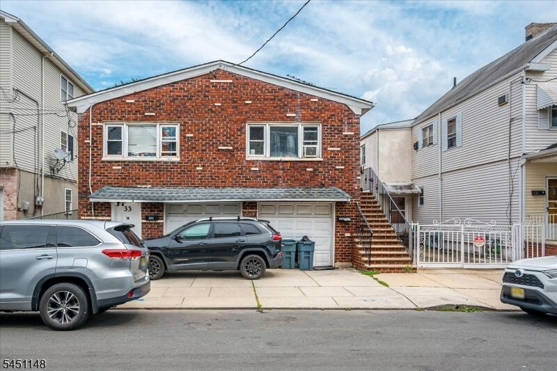 Property Photo:  31 Bank St  NJ 07201 