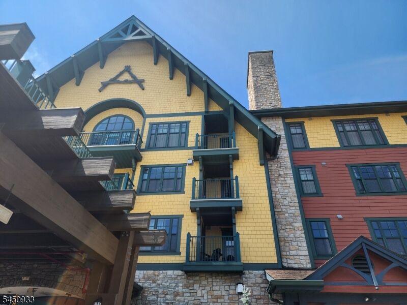 Property Photo: 200 State Rt 94 Unit 421 NJ 07462