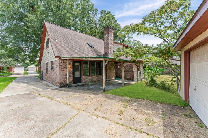 Property Photo: 11914 Meadowtrail Lane TX 77477