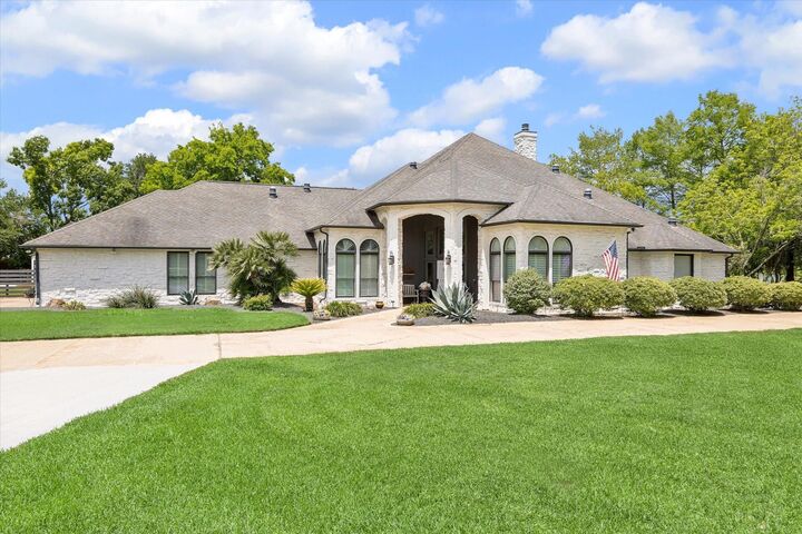 Property Photo: 4419 Diamond Springs Drive TX 77459
