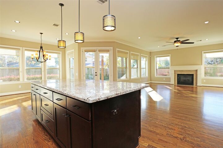 Property Photo: 1611 Wakefield Drive TX 77018