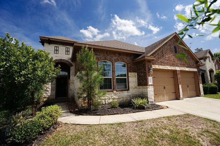 Property Photo: 1067 Cedar Lake Court TX 77384