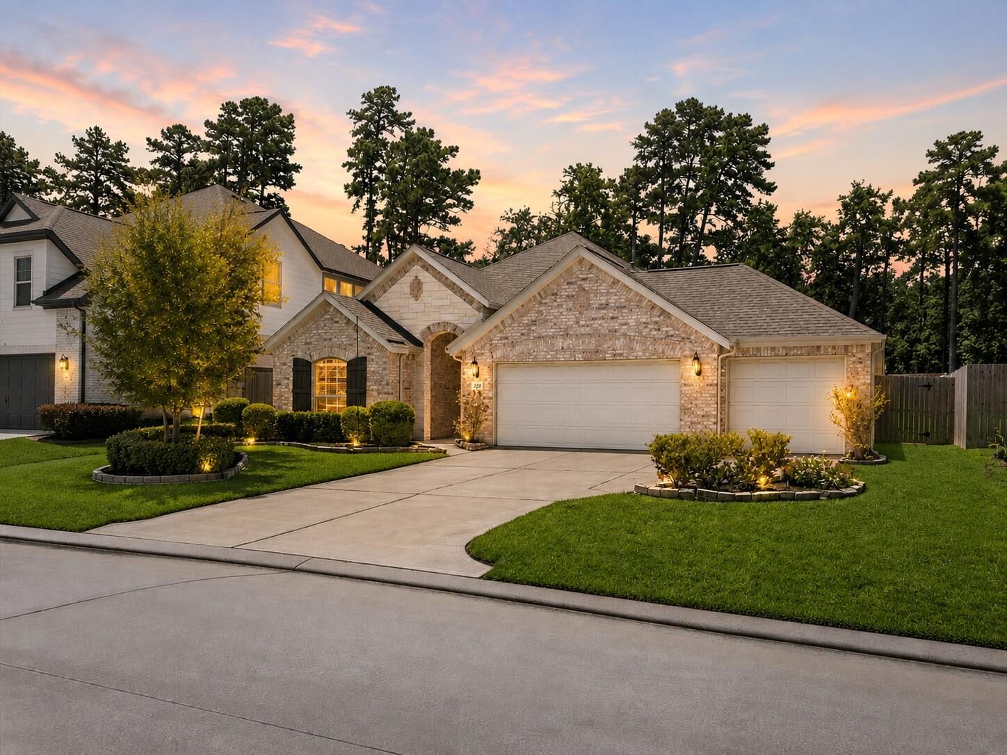 Property Photo: 247 Scarlet Maple Way TX 77318