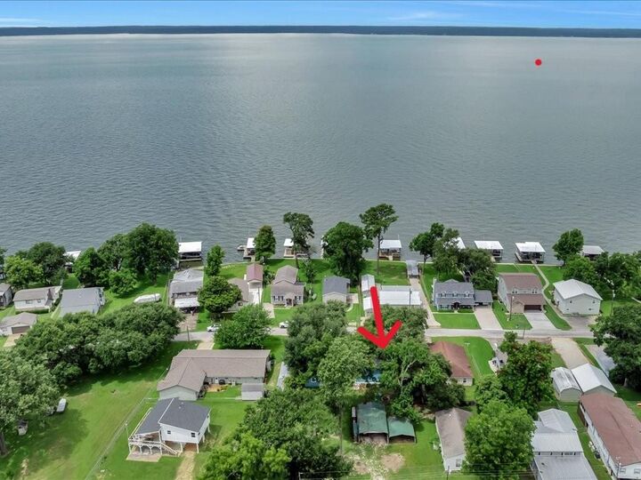 Property Photo:  683 Water View Drive  TX 77351 