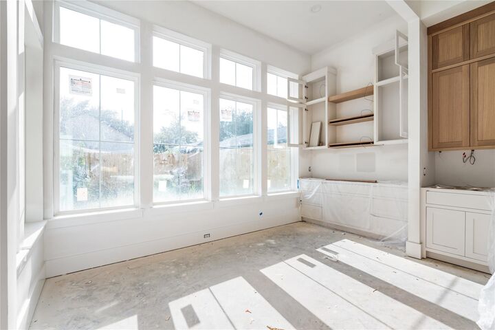 Property Photo:  2011 Singleton Street  TX 77008 