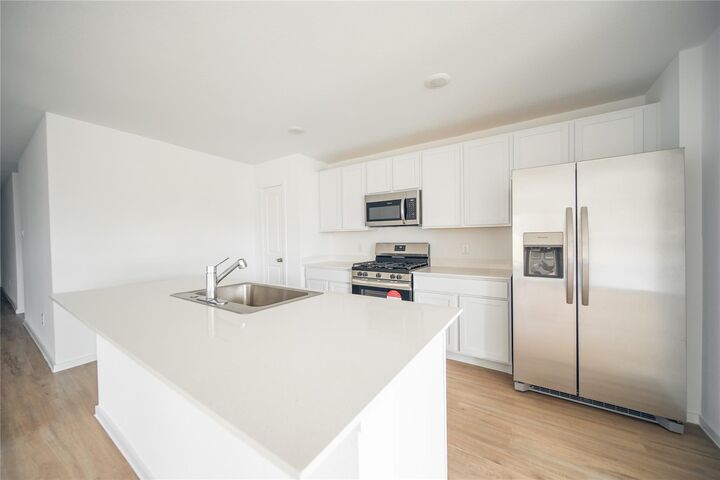 Property Photo: 9919 Oakheath Bluff Drive TX 77521
