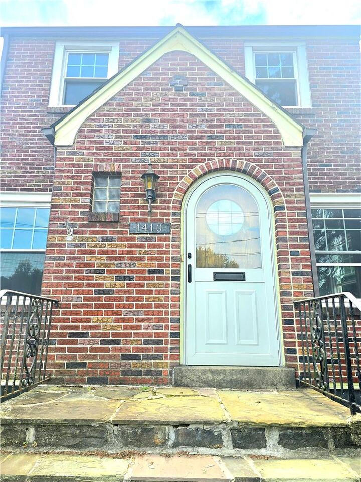 Property Photo:  1410 Broadway  PA 18015 