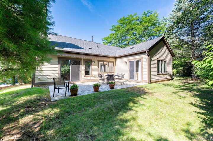 Property Photo:  813 Heritage Hills  NY 10589 