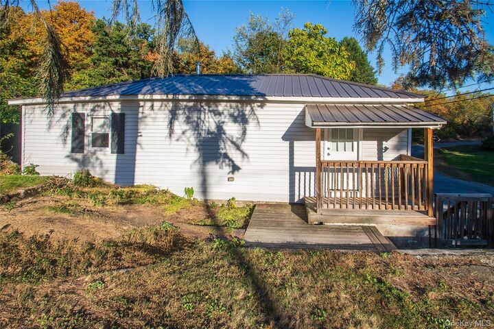 Property Photo:  206 South Street 206  NY 12542 