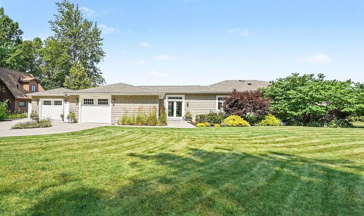 Property Photo:  71 E Lakeshore  MI 48628 