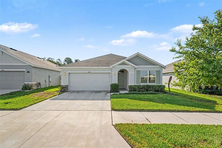 Property Photo: 10792 Quail Grove Way FL 33576