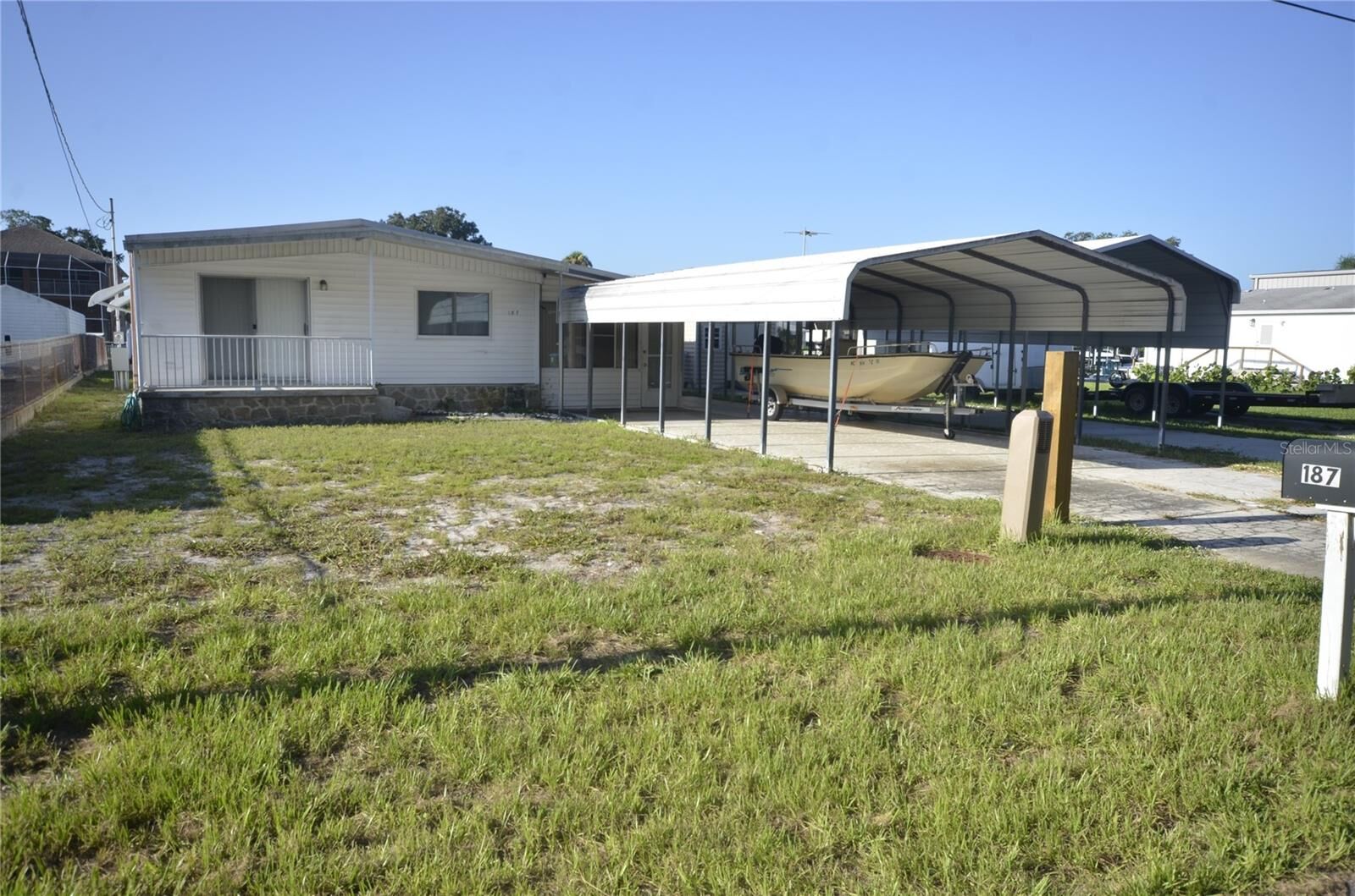 Property Photo:  187 E Ariel Road  FL 32759 
