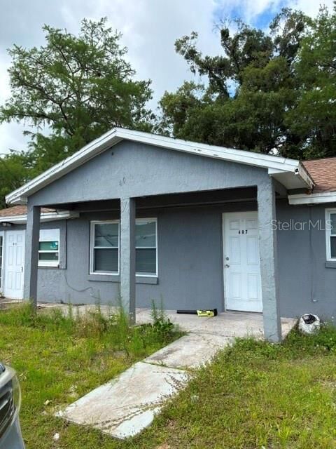 Property Photo: 407 S Anderson Street FL 32110