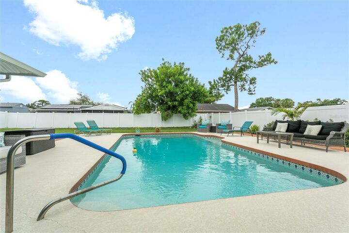 Property Photo:  914 Plum Tree Lane  FL 34243 