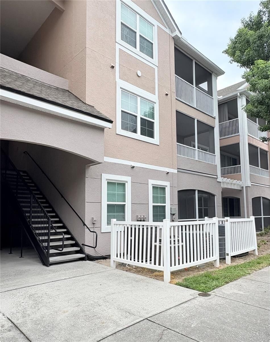 Property Photo:  6412 Queens Borough Avenue 207  FL 32835 