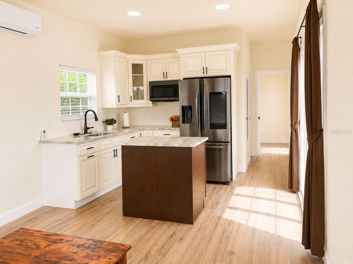Property Photo:  9459 SE 47th Way  FL 33597 