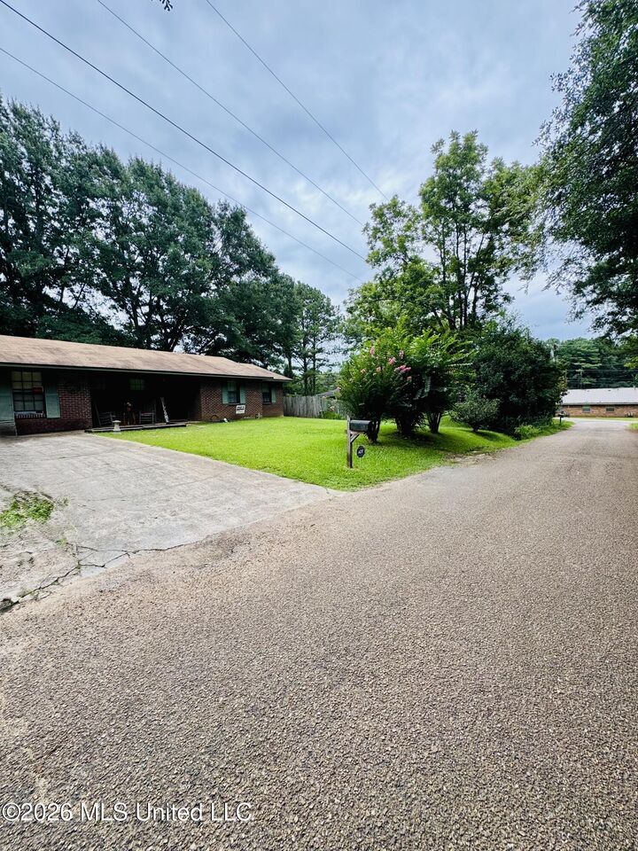 Property Photo: 102 Chatwin Street MS 39090