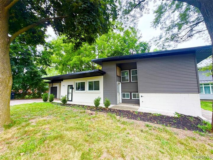 Property Photo:  2920 Valley Drive  MI 48103 