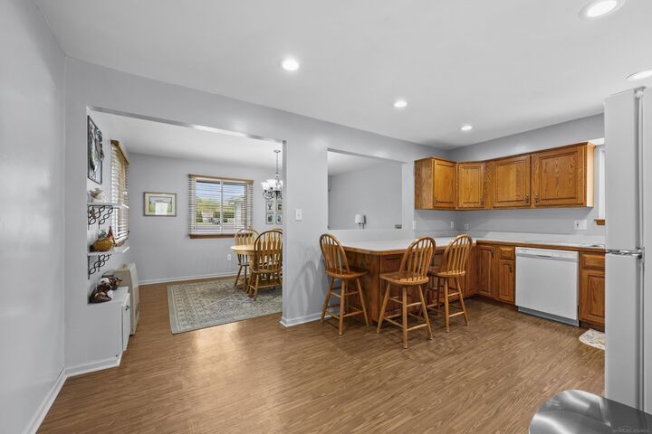 Property Photo:  8607 Leslie Street  MI 48314 