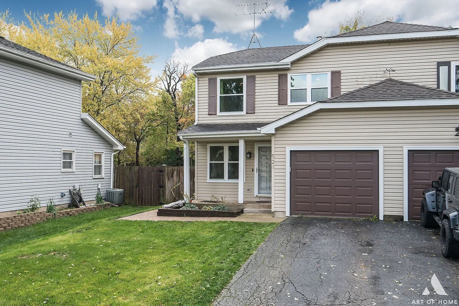 Property Photo:  521 Milton Drive  IL 60563 