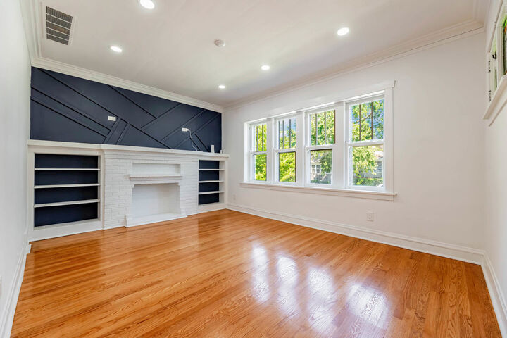 Property Photo:  1520 Wesley Avenue  IL 60402 