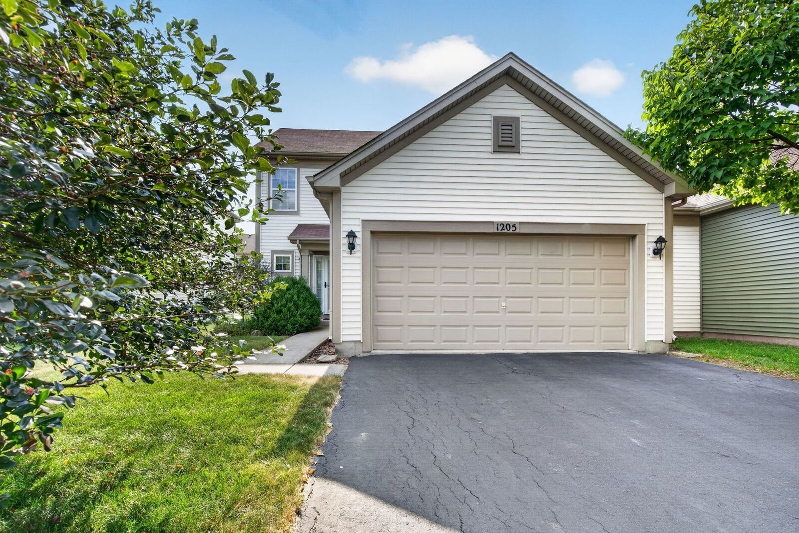 Property Photo:  1205 Fawnlily Circle 1205  IL 60431 