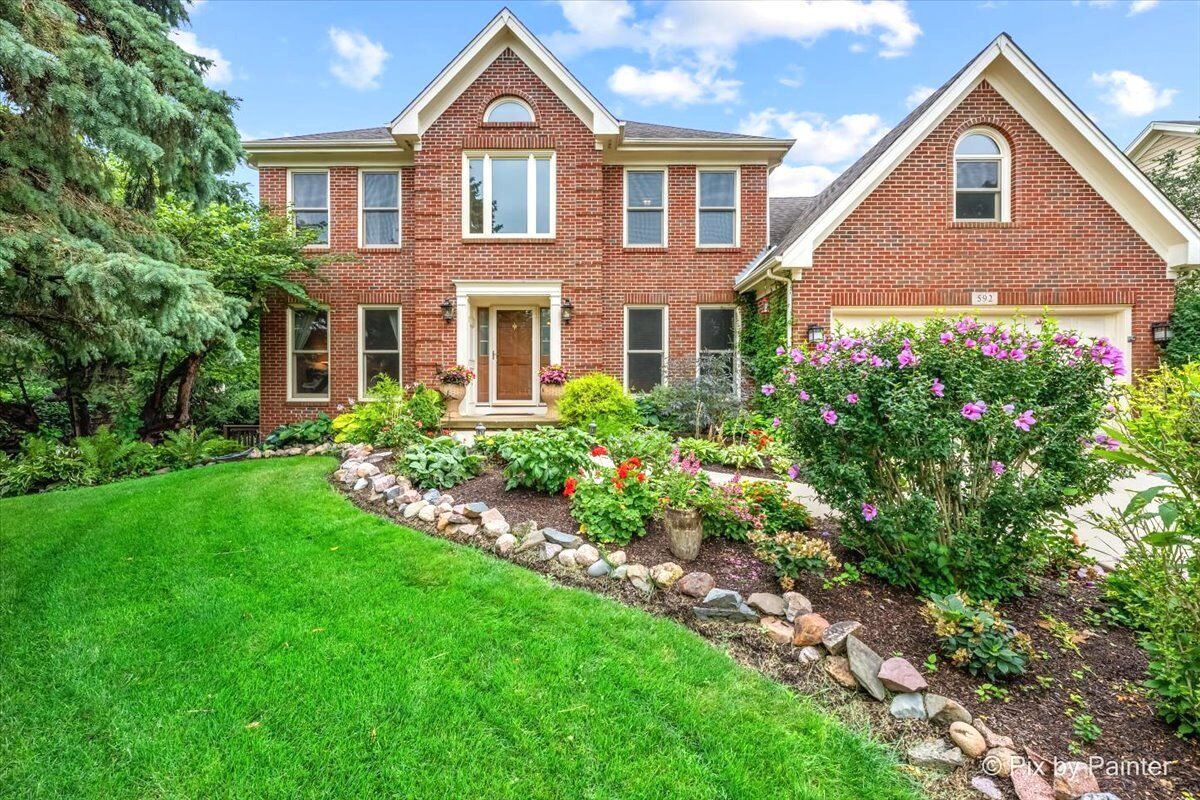 Property Photo:  592 Partridge Drive  IL 60185 