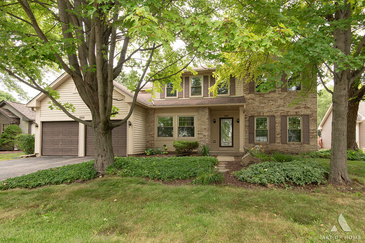 Property Photo: 333 Brittany Trail IL 60120