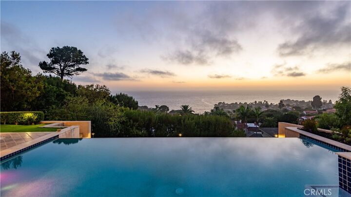 Property Photo:  30057 Via Victoria  CA 90275 