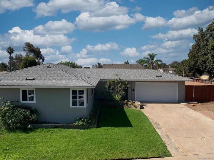 Property Photo: 7731 Mockingbird Dr CA 92123